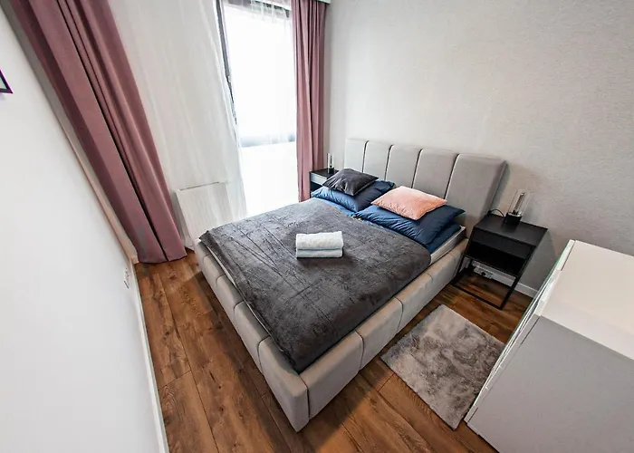 Euro Apartments New Gardens Delux